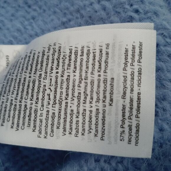 VERO MODA | Mabel Fuzzy Raglan Sleeve Sweater Blue w/ Rhinestone Buttons Sz L - Picture 14 of 15